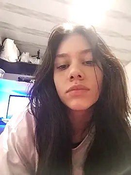 emmii cute online show from 11/22/25, 10:09