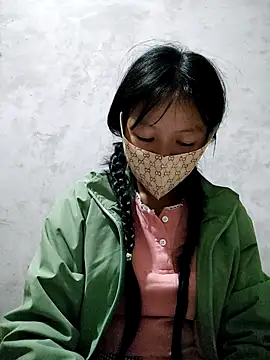 Lilyy-y online show from 10/22/25, 09:25