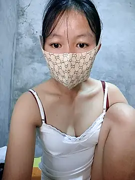 Lilyy-y online show from 10/27/25, 09:41