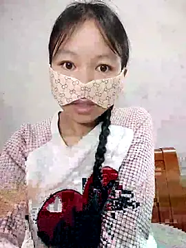 Lilyy-y online show from 11/03/25, 09:38