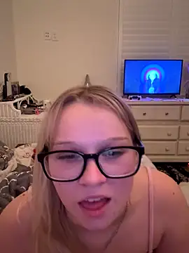 xoxokayy18 online show from 10/07/25, 06:10