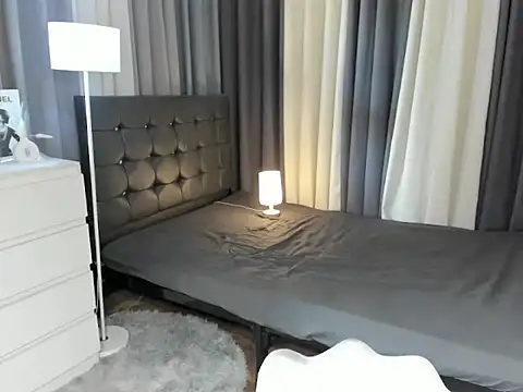 Blaire Samantha online show from 10/07/25, 06:54