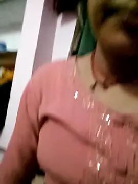 Hot-yuo84 online show from 10/06/25, 05:43