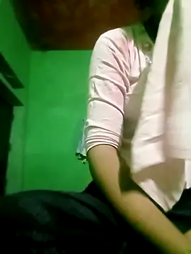 Hot-yuo84 online show from 10/21/25, 06:30