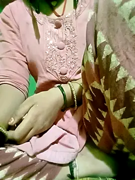 Hot-yuo84 online show from 10/26/25, 06:25