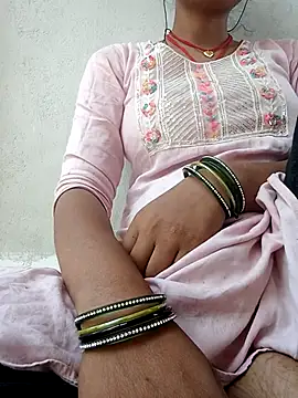 Hot-yuo84 online show from 11/02/25, 09:22