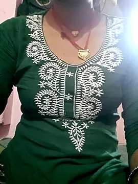 Hot-yuo84 online show from 11/05/25, 08:03