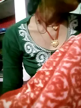 Hot-yuo84 online show from 11/05/25, 08:09