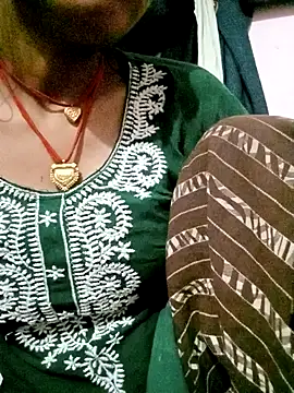 Hot-yuo84 online show from 11/07/25, 06:08