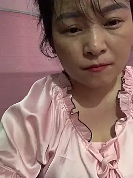 Snapshot of Star-sweet chatting on 09/28/25, 03:50 Star-sweet online show from 09/28/25, 03:50