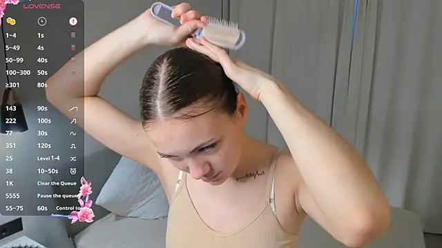 SirenaOstrem online show from 10/25/25, 01:02