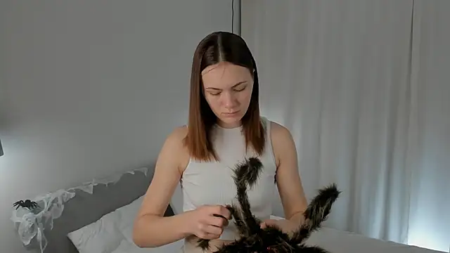 SirenaOstrem online show from 11/02/25, 01:08