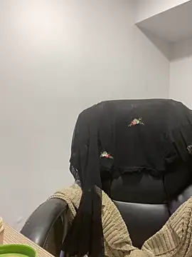 Snapshot of EroticAlana_ chatting on 09/10/25, 10:32 EroticAlana online show from 09/10/25, 10:32
