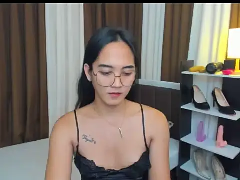Snapshot of URHottestAngel chatting on 09/20/25, 05:30 URHottestAngel online show from 09/20/25, 05:30
