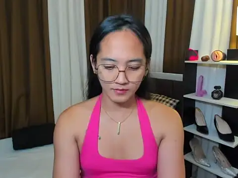 URHottestAngel online show from 11/06/25, 04:52