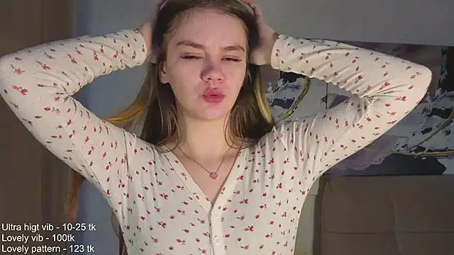 Snapshot of Angel_oci chatting on 10/29/25, 02:19 Angel oci online show from 10/29/25, 02:19