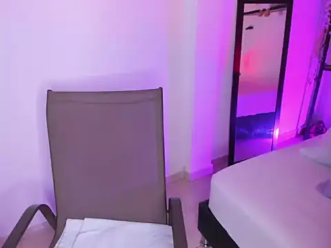 selene boyer online show from 11/19/25, 07:03