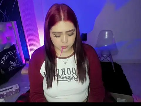 Snapshot of im_bunny__ chatting on 10/15/25, 11:21 im bunny online show from 10/15/25, 11:21