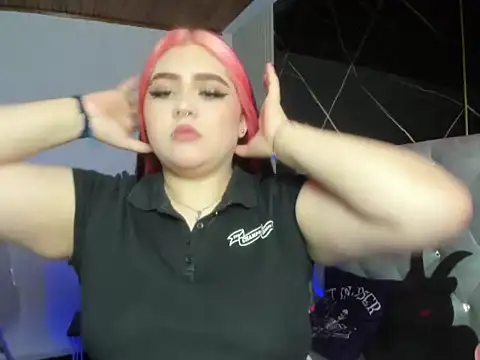 Snapshot of im_bunny__ chatting on 10/27/25, 11:47 im bunny online show from 10/27/25, 11:47