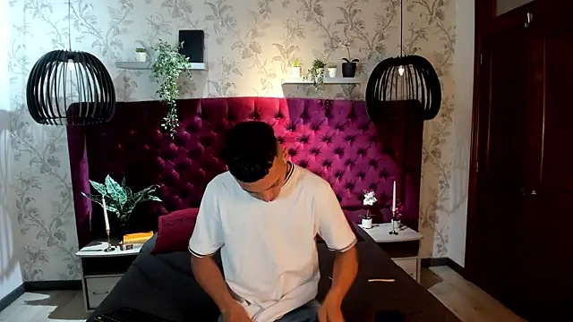 MrJustin  online show from 11/12/25, 08:52