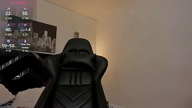 iamCharlotte19 online show from 10/06/25, 07:44