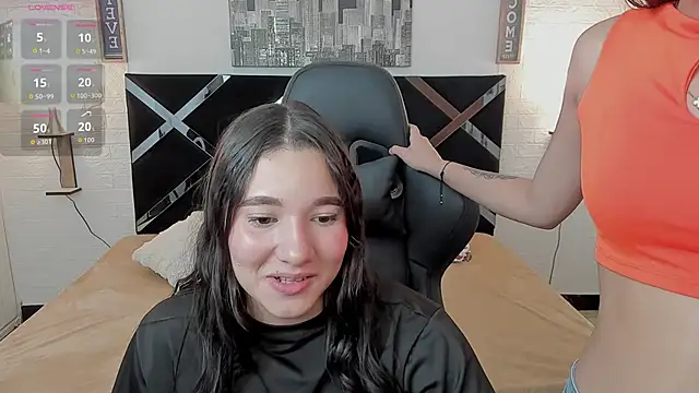 iamCharlotte19 online show from 11/04/25, 08:19