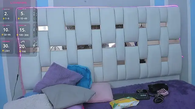 iamCharlotte19 online show from 11/14/25, 07:34