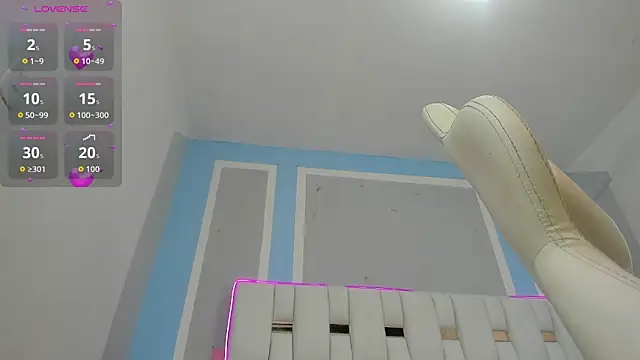 iamCharlotte19 online show from 11/20/25, 07:13