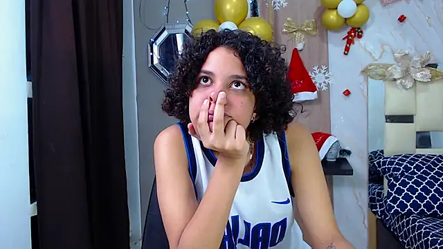 Snapshot of miss_leidy_ chatting on 11/15/25, 03:15 miss leidy online show from 11/15/25, 03:15