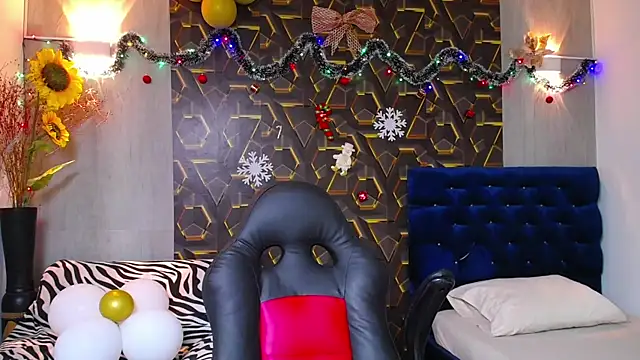 Snapshot of miss_leidy_ chatting on 11/16/25, 03:56 miss leidy online show from 11/16/25, 03:56