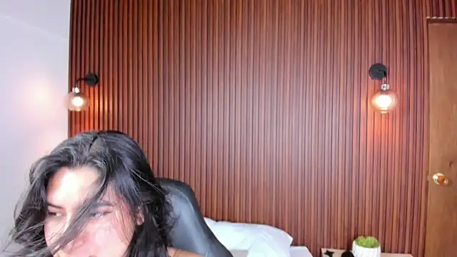 Snapshot of alice_coopperx chatting on 09/18/25, 12:18 alice coopperx online show from 09/18/25, 12:18