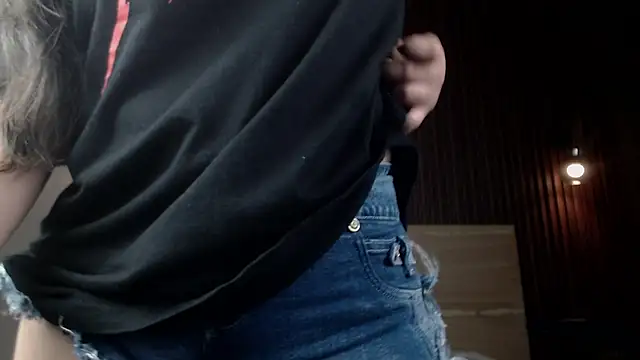 Snapshot of alice_coopperx chatting on 10/15/25, 12:49 alice coopperx online show from 10/15/25, 12:49