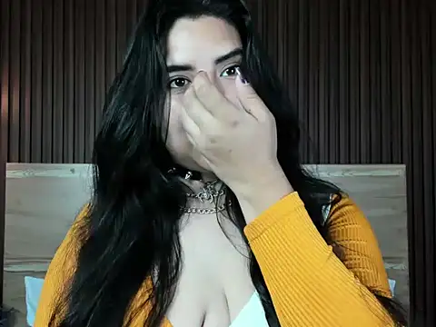 Snapshot of alice_coopperx chatting on 10/28/25, 12:19 alice coopperx online show from 10/28/25, 12:19