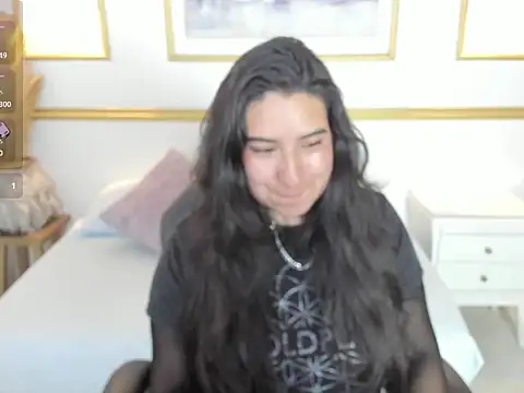 Snapshot of alice_coopperx chatting on 10/30/25, 12:17 alice coopperx online show from 10/30/25, 12:17