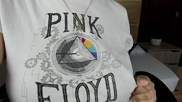 Snapshot of alice_coopperx chatting on 11/18/25, 07:40 alice coopperx online show from 11/18/25, 07:40