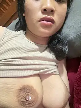 Kieu xxx online show from 10/31/25, 11:28