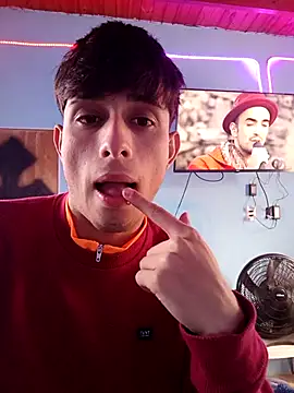 matiatr1112 online show from 10/28/25, 05:26