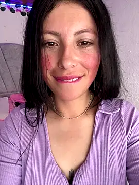Snapshot of Mia_salinass chatting on 09/24/25, 05:27 Mia salinass online show from 09/24/25, 05:27