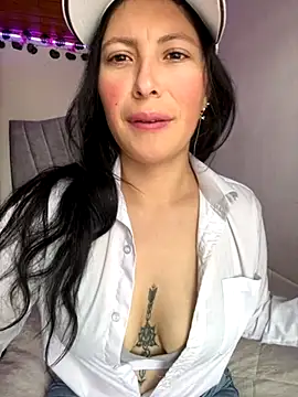 Snapshot of Mia_salinass chatting on 09/27/25, 07:41 Mia salinass online show from 09/27/25, 07:41