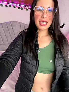 Snapshot of Mia_salinass chatting on 10/26/25, 06:58 Mia salinass online show from 10/26/25, 06:58