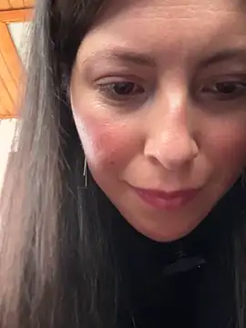 Snapshot of Mia_salinass chatting on 11/10/25, 04:17 Mia salinass online show from 11/10/25, 04:17