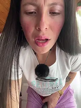 Snapshot of Mia_salinass chatting on 11/25/25, 06:30 Mia salinass online show from 11/25/25, 06:30