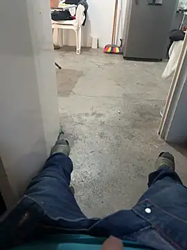 cfomega4592 online show from 10/31/25, 10:44