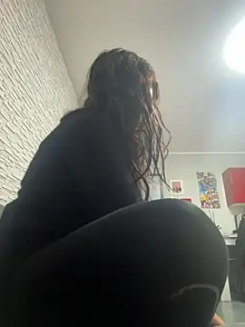 BabyLeopard online show from 11/24/25, 01:55