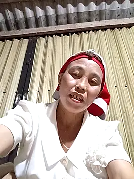 Snapshot of me-cute chatting on 10/08/25, 02:58 me-cute online show from 10/08/25, 02:58