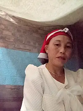 Snapshot of me-cute chatting on 10/15/25, 09:04 me-cute online show from 10/15/25, 09:04