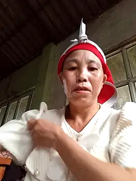 Snapshot of me-cute chatting on 10/16/25, 10:55 me-cute online show from 10/16/25, 10:55