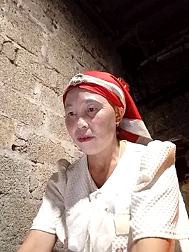 Snapshot of me-cute chatting on 10/20/25, 01:22 me-cute online show from 10/20/25, 01:22