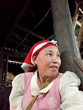 Snapshot of me-cute chatting on 10/21/25, 07:03 me-cute online show from 10/21/25, 07:03