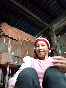 Snapshot of me-cute chatting on 10/23/25, 11:14 me-cute online show from 10/23/25, 11:14